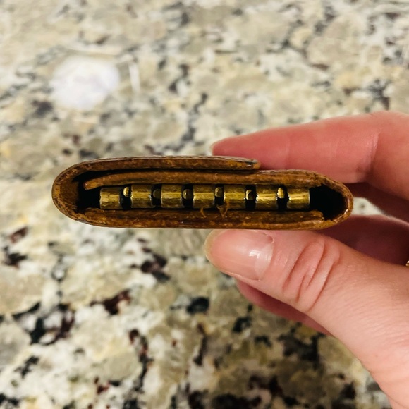 BULGARI Tan Leather Key Ring Wallet 💯 AUTHENTIC - Picture 12 of 14